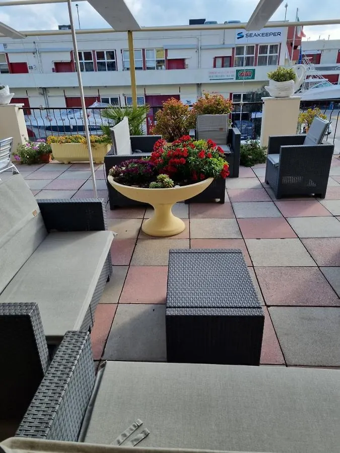 Albergo Stella Di Mare Lavagna 2*,